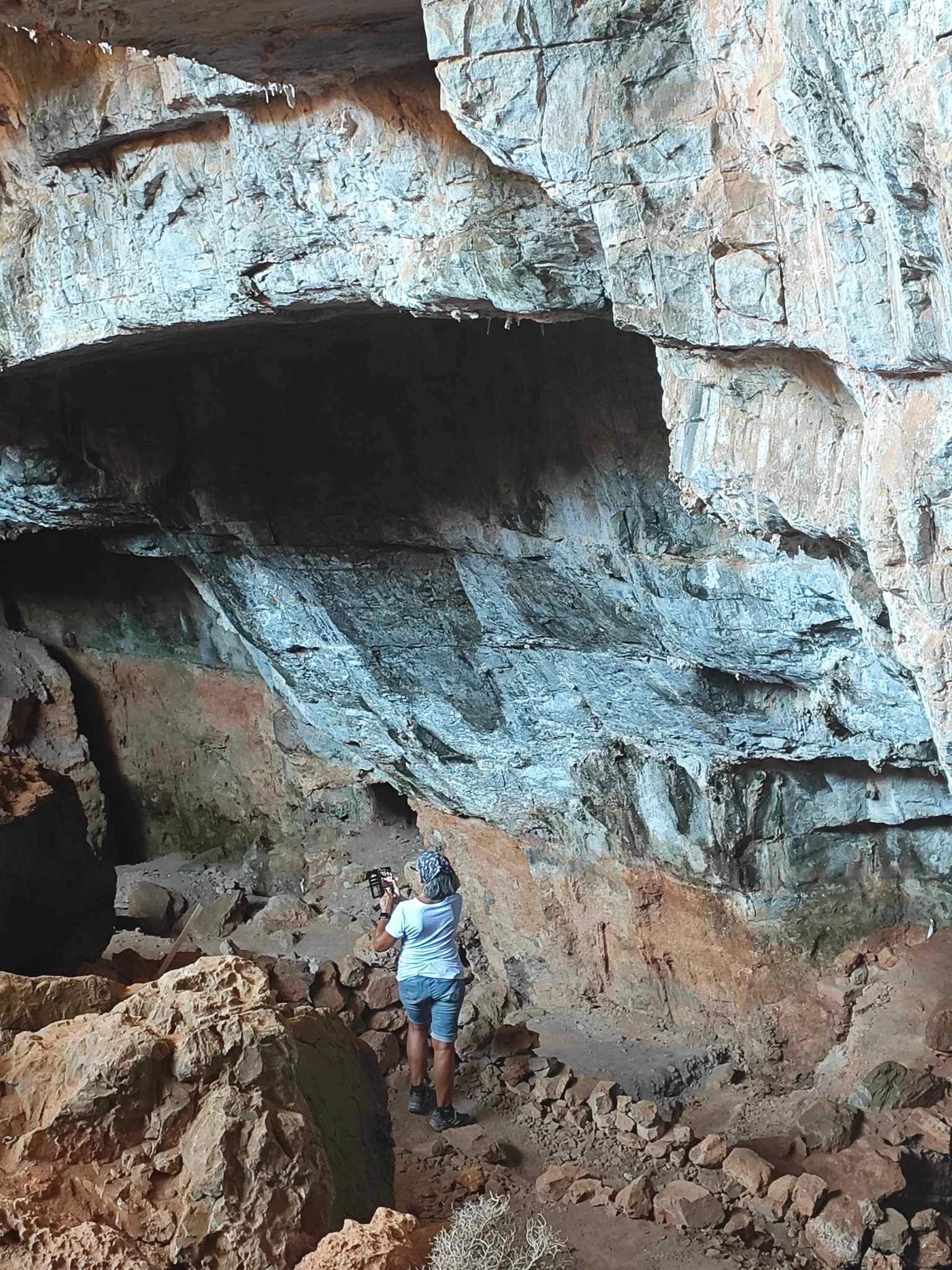 Pelekita Cave